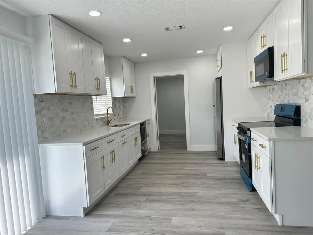 804 S Parsons Avenue Seffner FL 33584