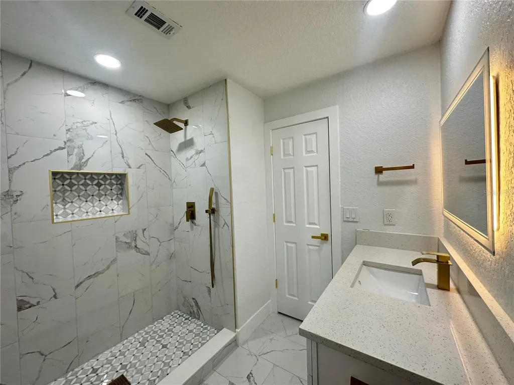 804 S Parsons Avenue Seffner FL 33584