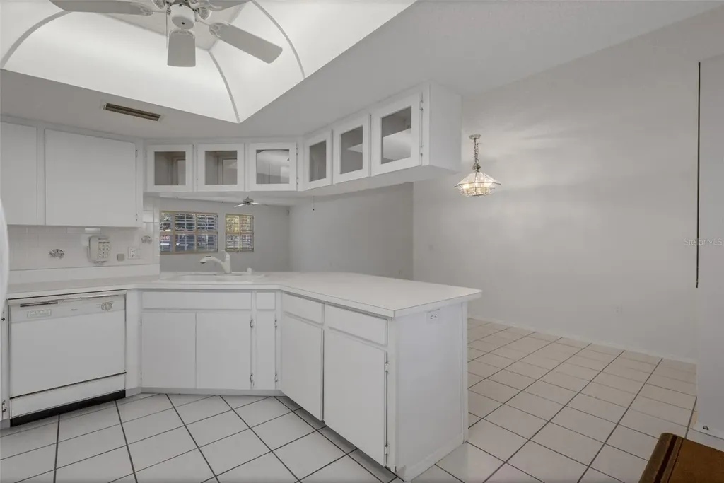 528 W Venice Avenue Venice FL 34285
