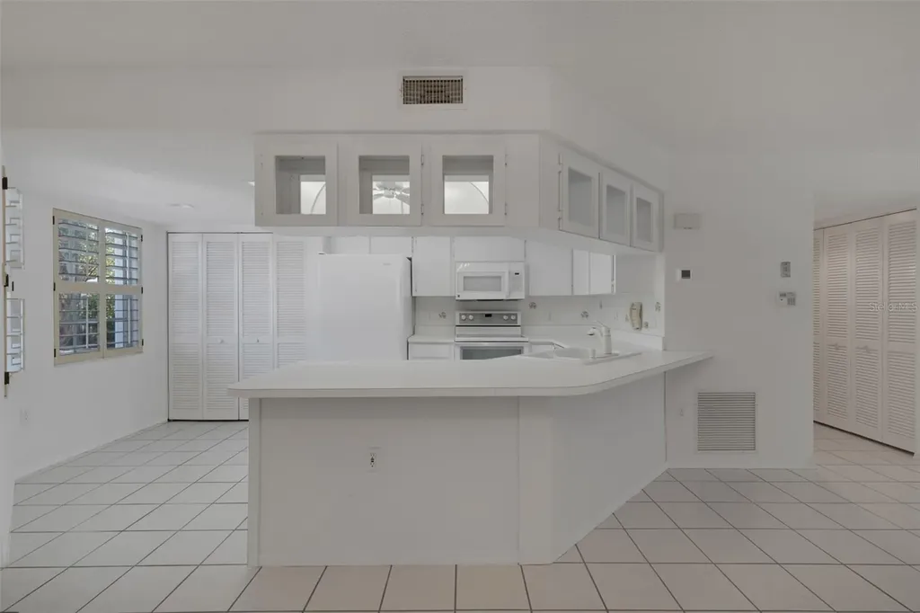 528 W Venice Avenue Venice FL 34285