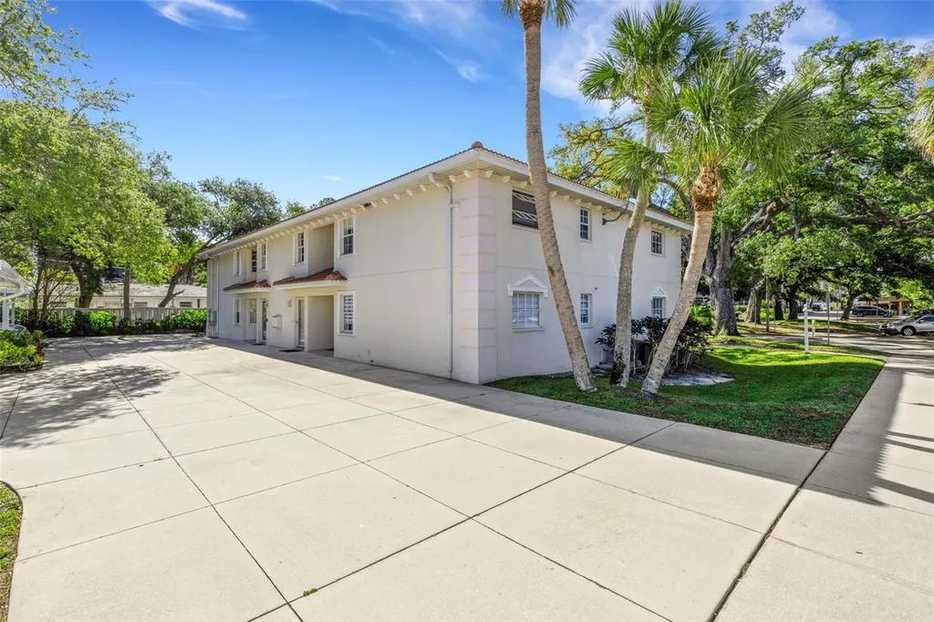 528 W Venice Avenue Venice FL 34285