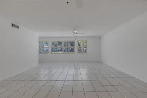 528 W Venice Avenue Venice FL 34285