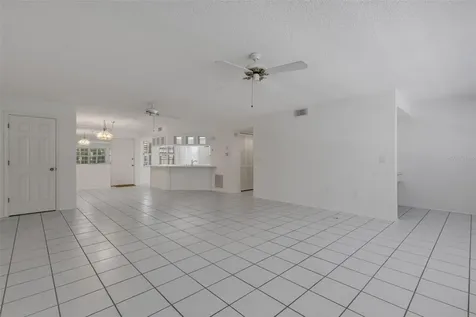 528 W Venice Avenue Venice FL 34285