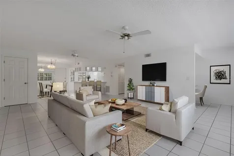 528 W Venice Avenue Venice FL 34285