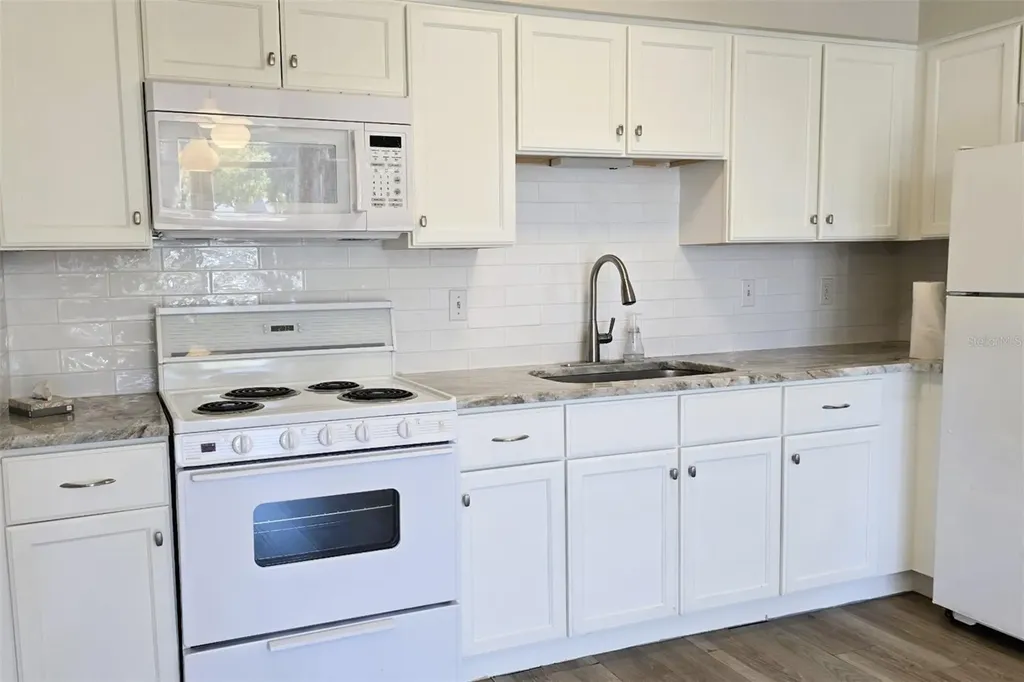 4356 Tahitian Gardens Circle Holiday FL 34691
