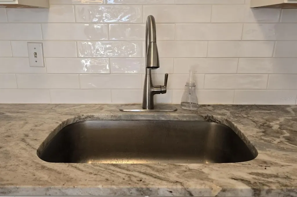 4356 Tahitian Gardens Circle Holiday FL 34691