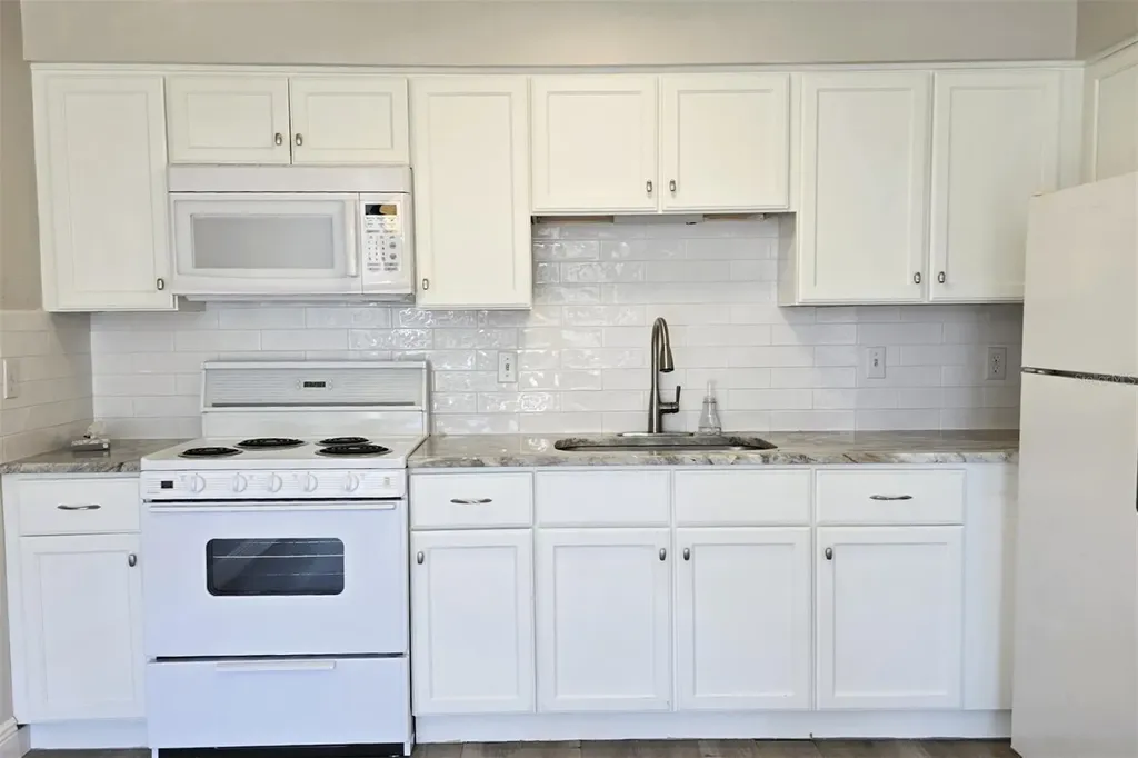 4356 Tahitian Gardens Circle Holiday FL 34691