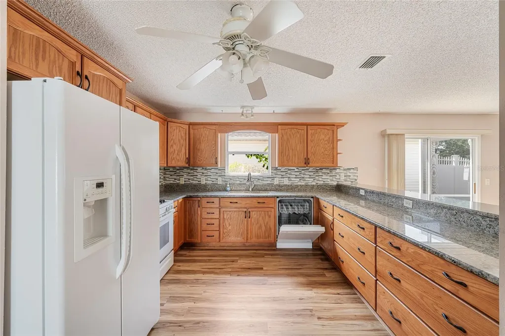 8932 SE 168th Sedgwick Place The Villages FL 32162