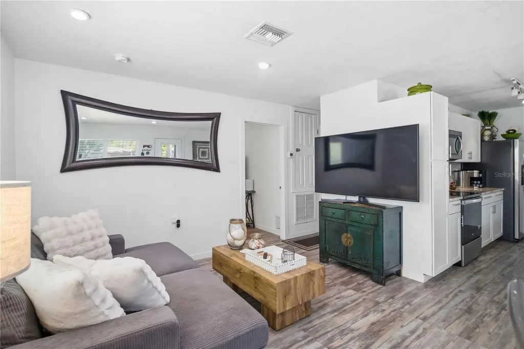 2565 Browning Street Sarasota FL 34237