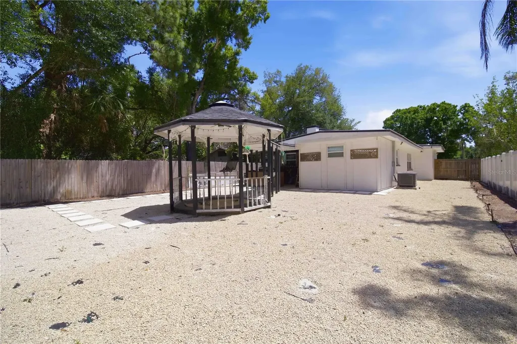 2565 Browning Street Sarasota FL 34237