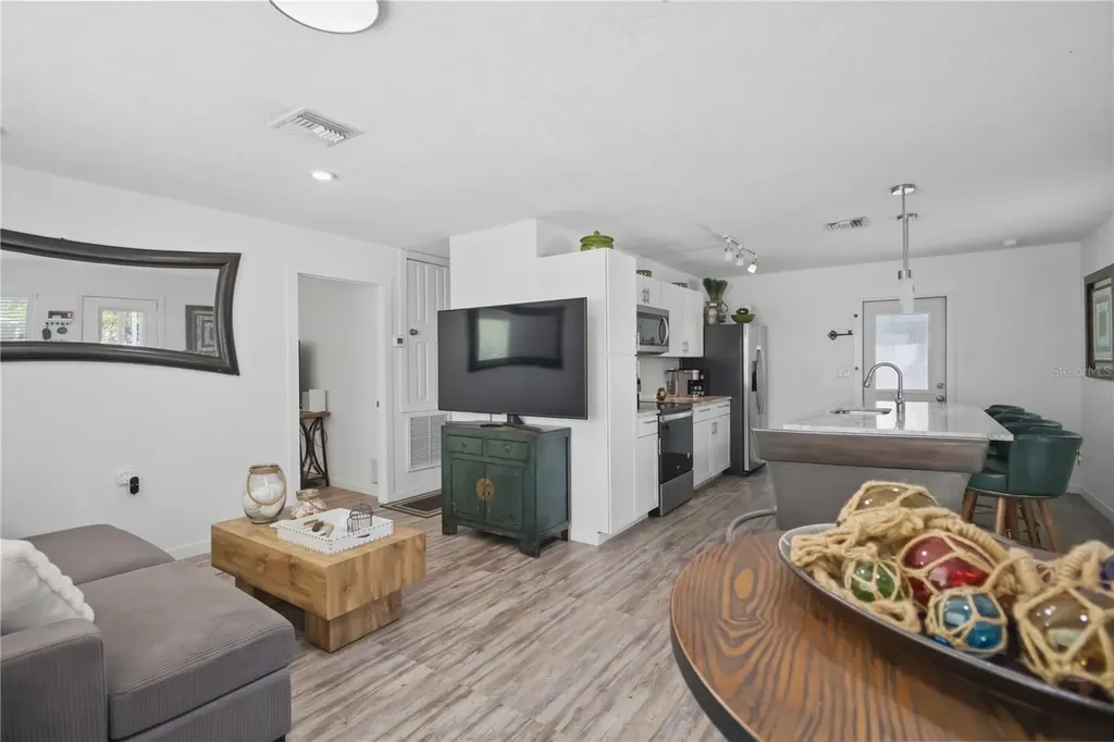 2565 Browning Street Sarasota FL 34237