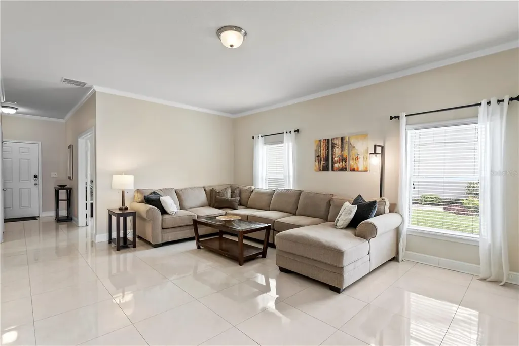 2837 Maple Brook Loop Lutz FL 33558