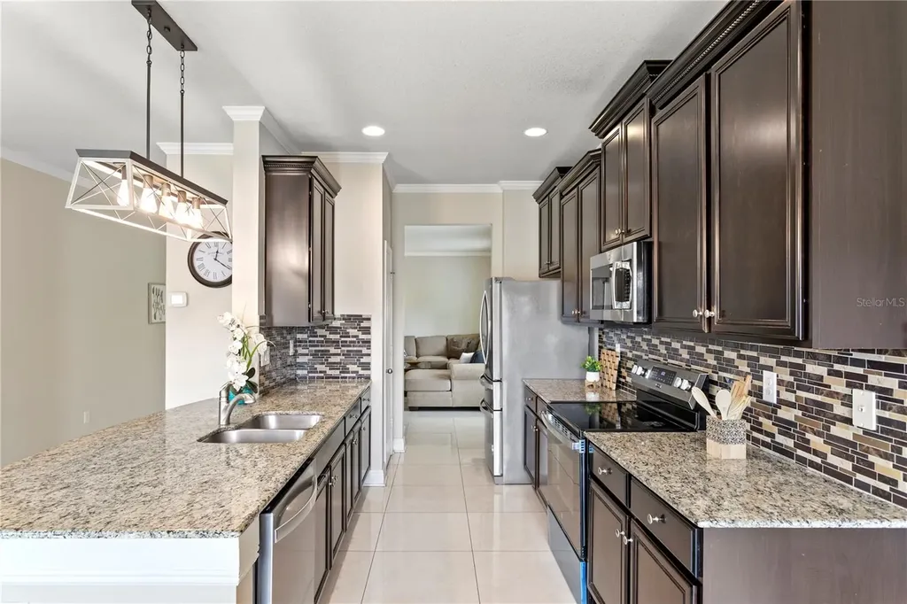 2837 Maple Brook Loop Lutz FL 33558