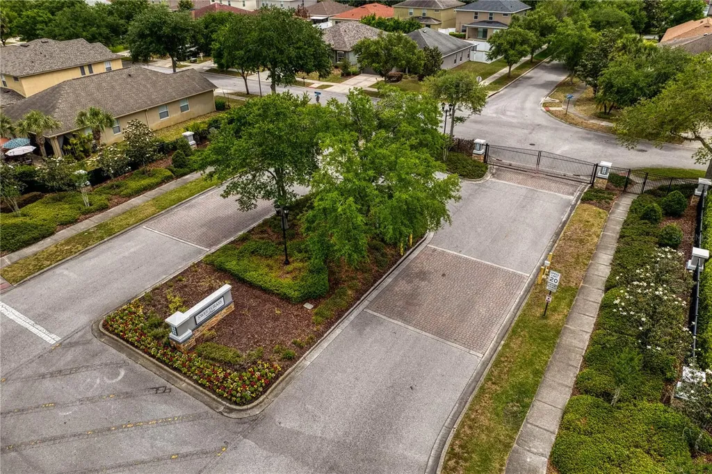 2837 Maple Brook Loop Lutz FL 33558