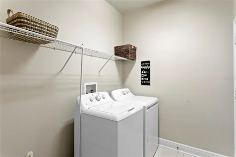 2837 Maple Brook Loop Lutz FL 33558