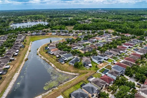 2837 Maple Brook Loop Lutz FL 33558