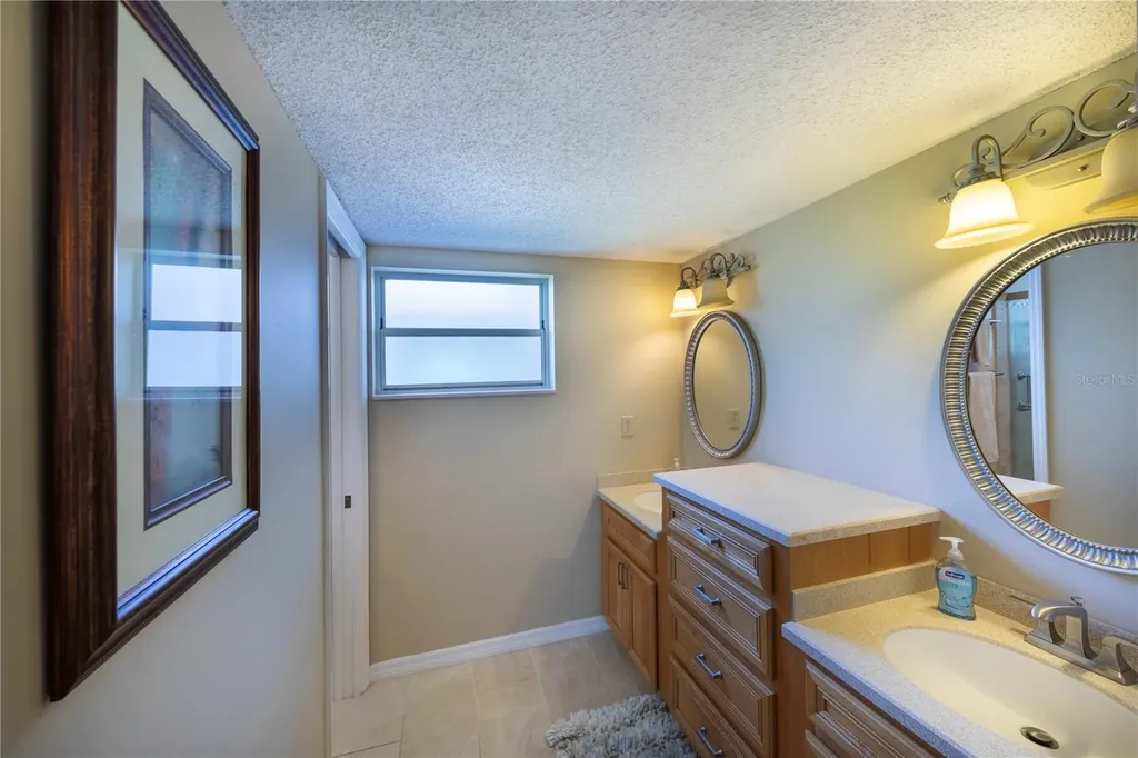 437 Cerromar Lane Venice FL 34293