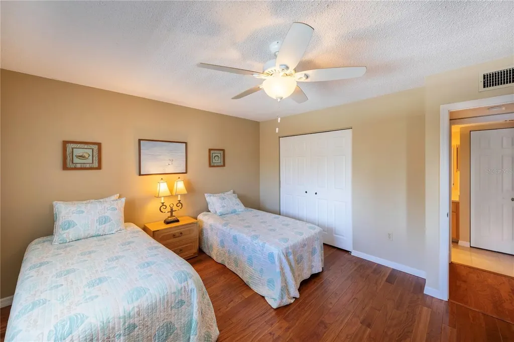 437 Cerromar Lane Venice FL 34293