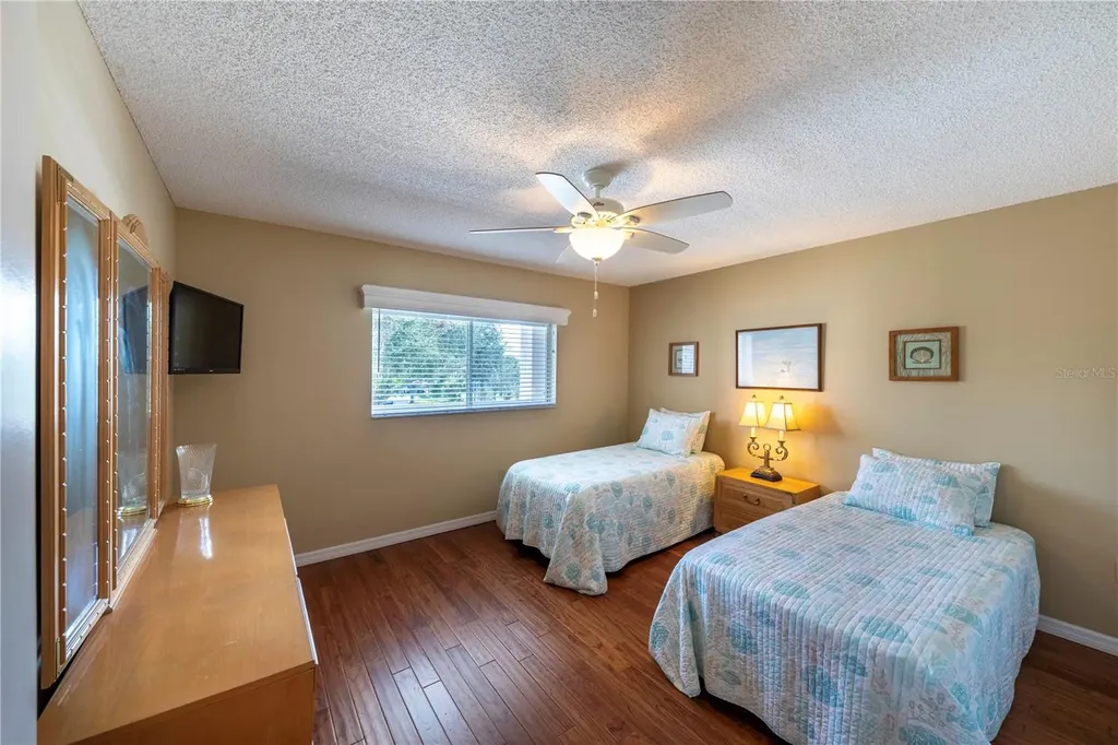 437 Cerromar Lane Venice FL 34293