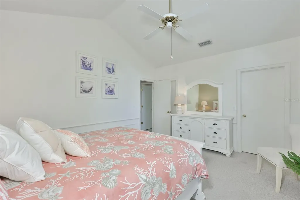 1115 Golfview Woods Drive Sun City Center FL 33573