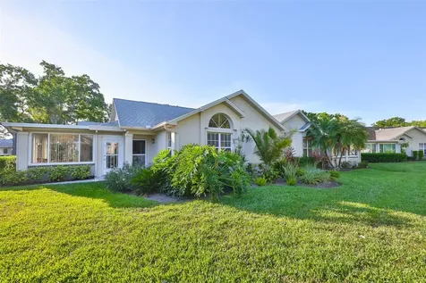 1115 Golfview Woods Drive Sun City Center FL 33573