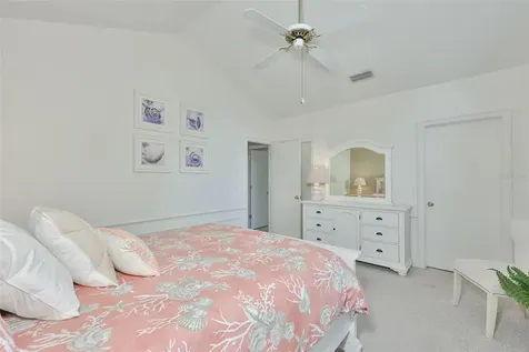 1115 Golfview Woods Drive Sun City Center FL 33573