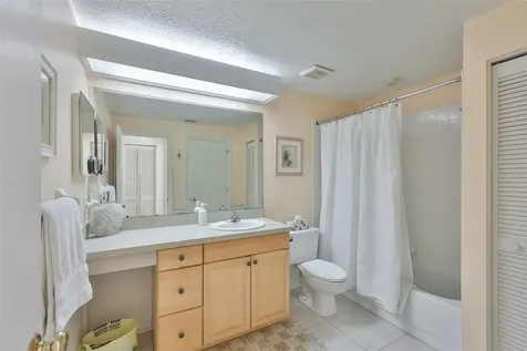 1115 Golfview Woods Drive Sun City Center FL 33573