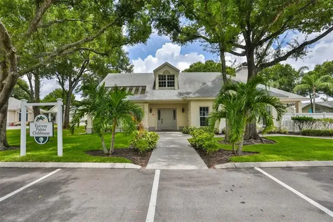 1115 Golfview Woods Drive Sun City Center FL 33573