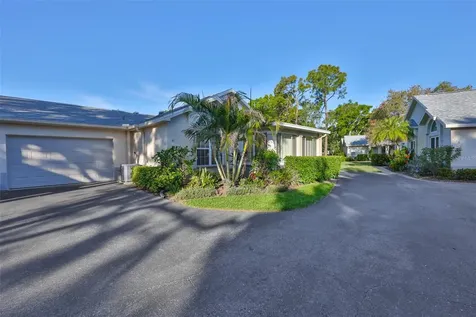 1115 Golfview Woods Drive Sun City Center FL 33573