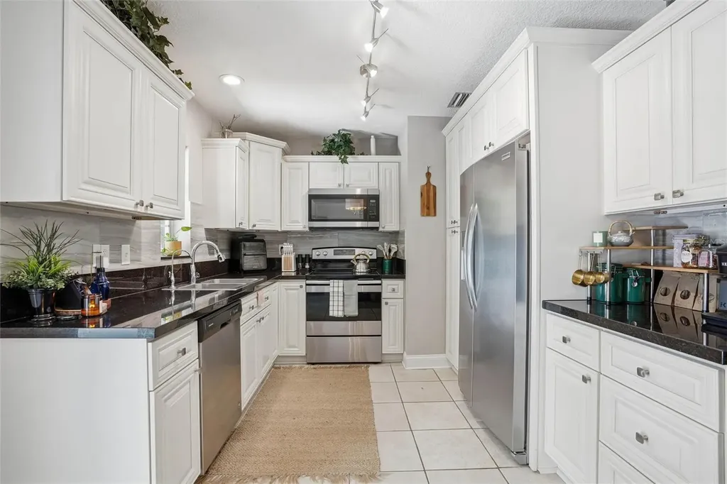 5211 Glenwood Avenue Jacksonville FL 32205