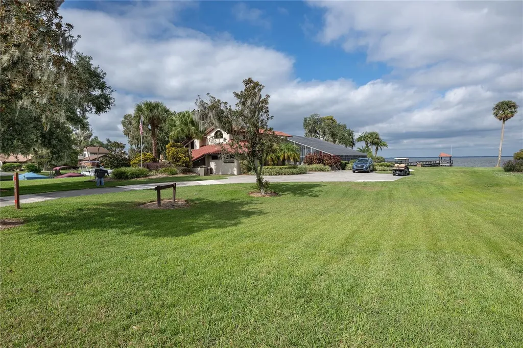 109 Waterwood Drive Yalaha FL 34797