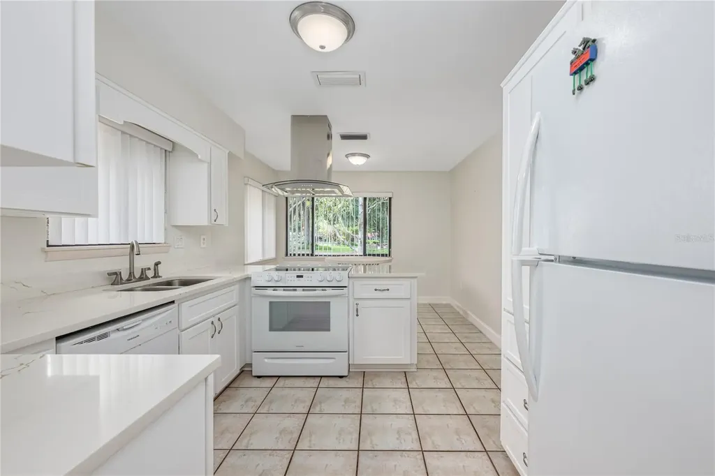 109 Waterwood Drive Yalaha FL 34797