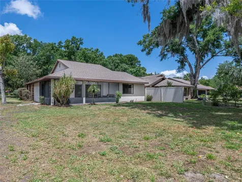 109 Waterwood Drive Yalaha FL 34797