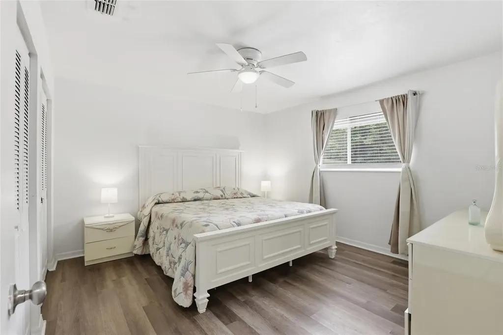 2245 NW 37th Place Gainesville FL 32605