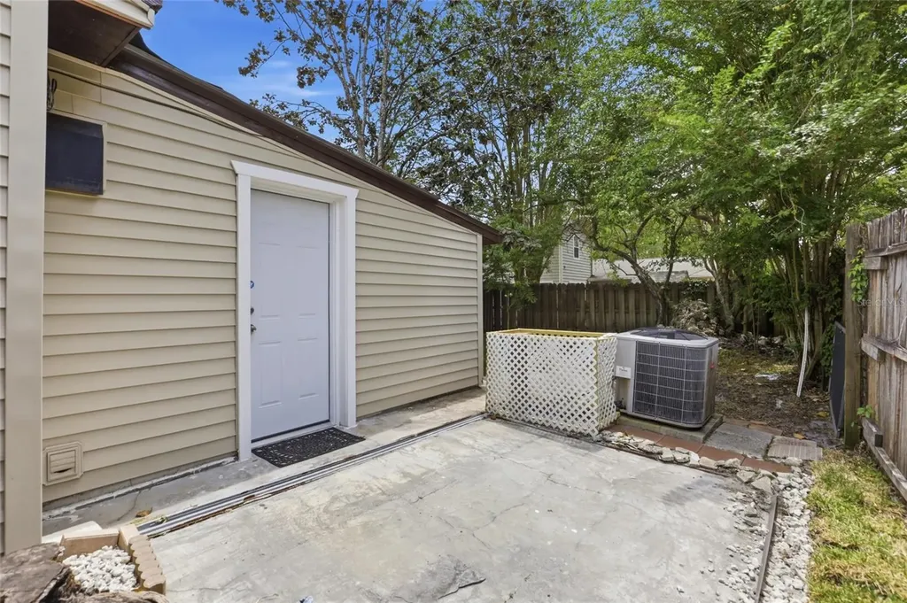 2245 NW 37th Place Gainesville FL 32605