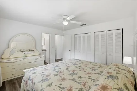 2245 NW 37th Place Gainesville FL 32605