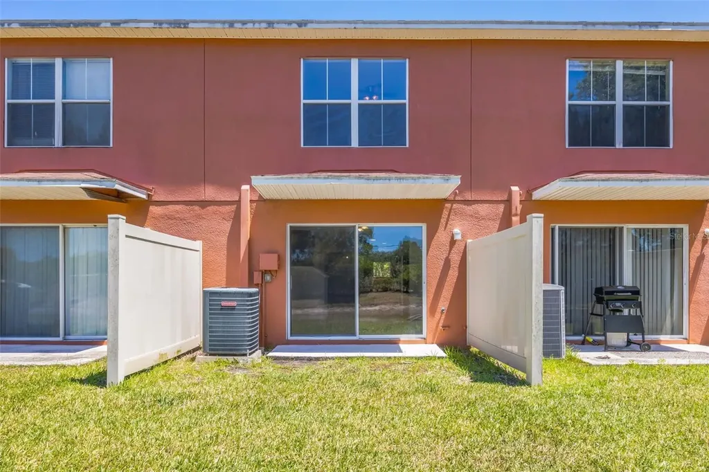 6831 Dartmouth Hill Street Riverview FL 33578