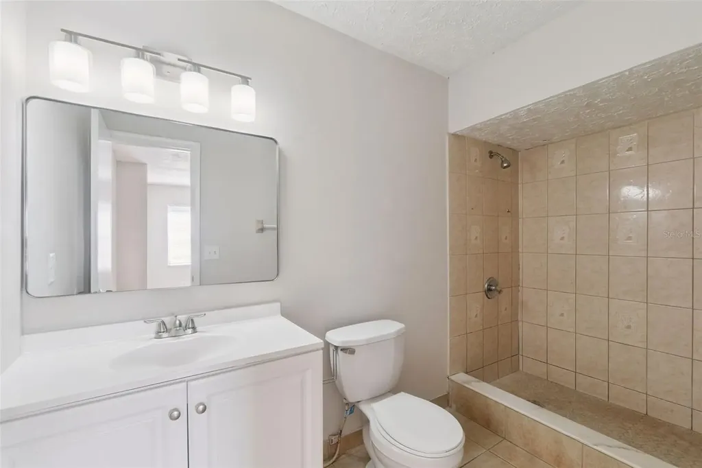 2853 Sanford Avenue Sanford FL 32773