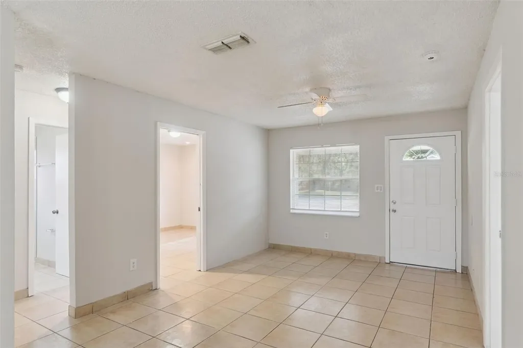 2853 Sanford Avenue Sanford FL 32773