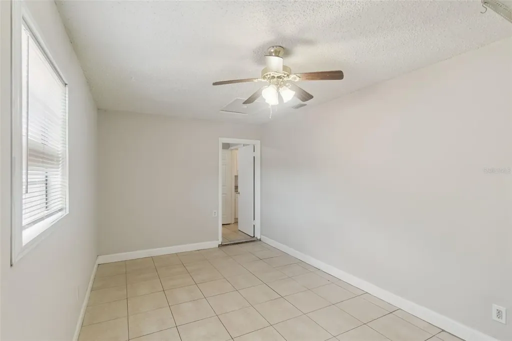 2853 Sanford Avenue Sanford FL 32773