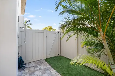 706 S Davis Boulevard Tampa FL 33606