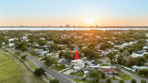 706 S Davis Boulevard Tampa FL 33606