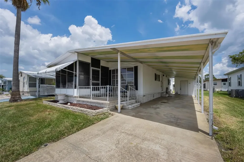 39820 Us Highway 19 N Tarpon Springs FL 34689