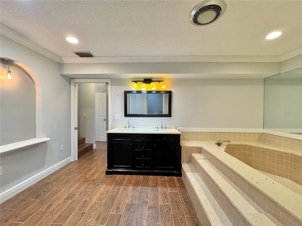 2410 Hartridge Point Drive W Winter Haven FL 33881