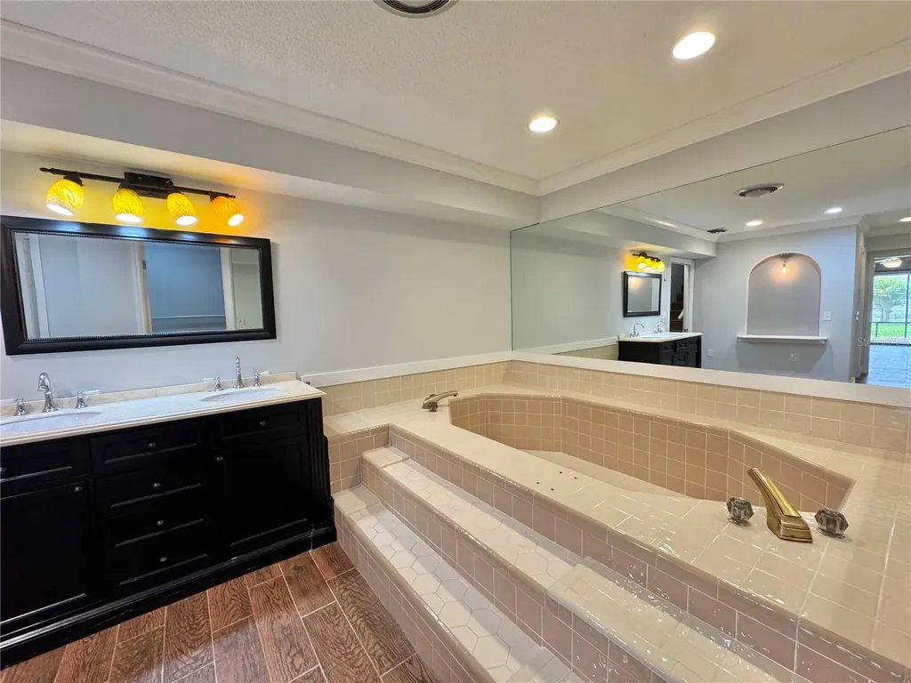 2410 Hartridge Point Drive W Winter Haven FL 33881