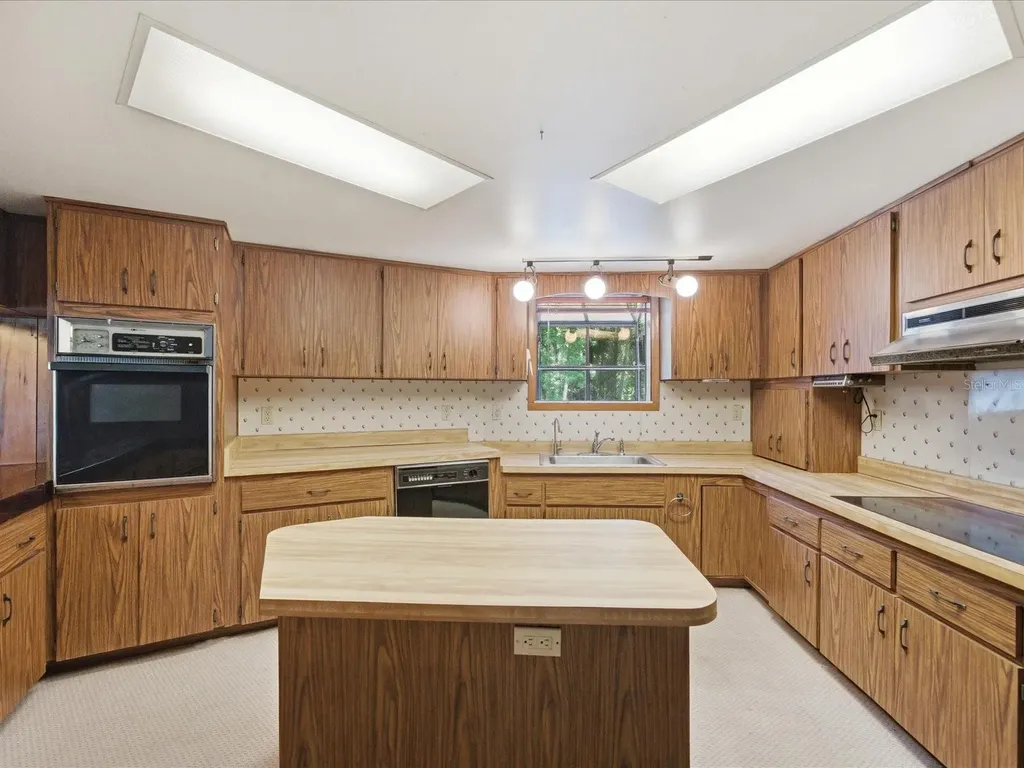 8979 W White Dogwood Drive Homosassa FL 34448