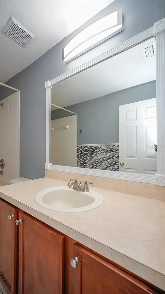 176 Coquina Bay Dr Drive St Petersburg FL 33705