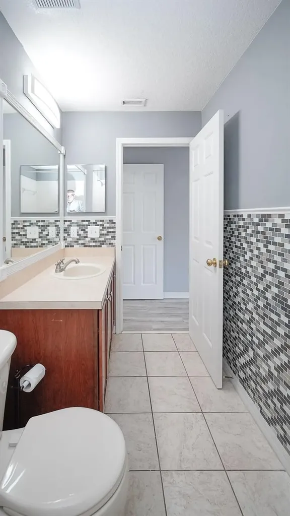 176 Coquina Bay Dr Drive St Petersburg FL 33705