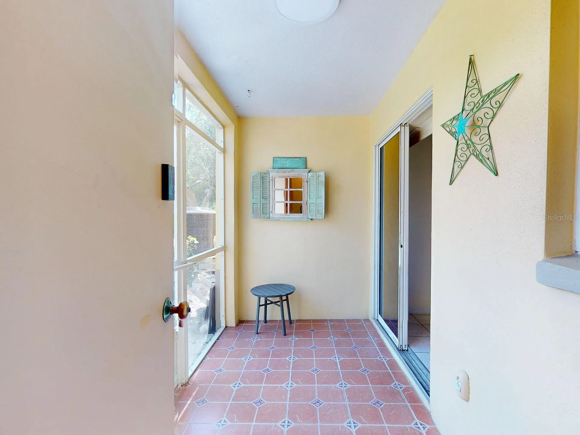 176 Coquina Bay Dr Drive St Petersburg FL 33705