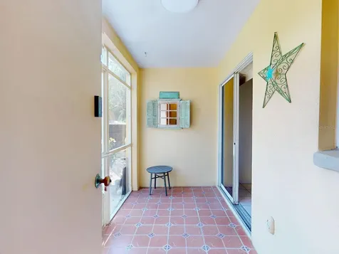 176 Coquina Bay Dr Drive St Petersburg FL 33705